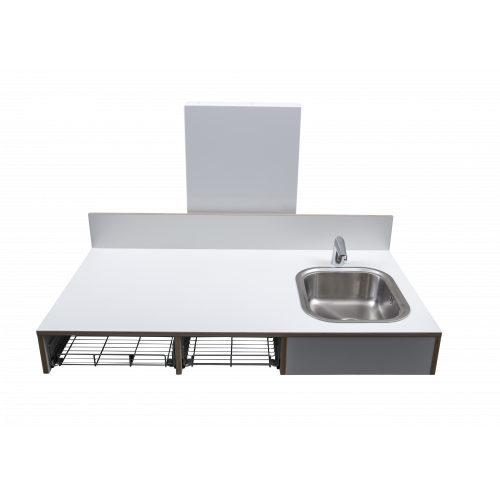 CE-mærket puslebord til institutioner 140 x 90 cm fra ST Skoleinventar, inkl trådløs fjernbetjening og underlimet vask