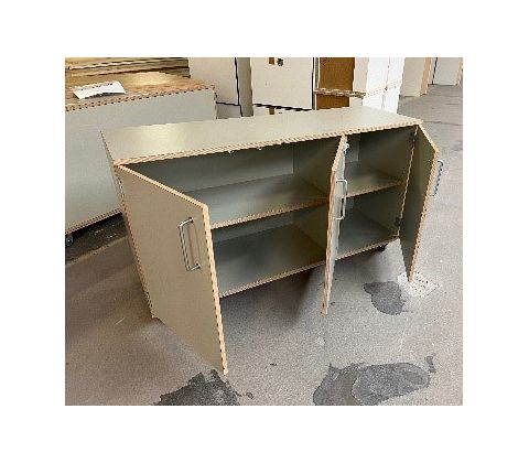 Mobile moduler på hjul med 3 skabe, 1 hylde 