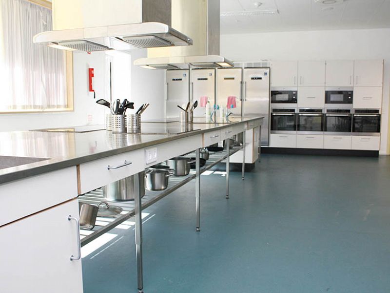 Bagsværd-Skole-17-Madkundskab.jpg Bagsværd-Skole-17-Madkundskab.jpg