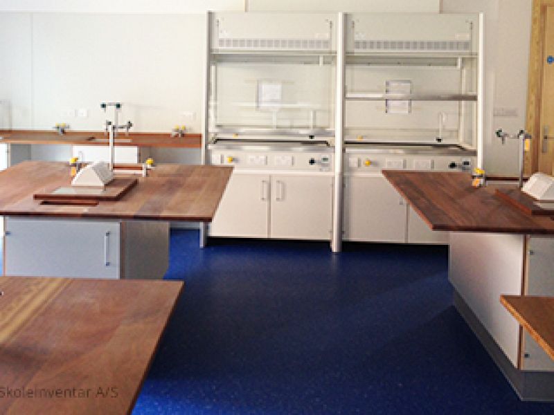 uppingham-fume-cupboards.jpg uppingham-fume-cupboards.jpg