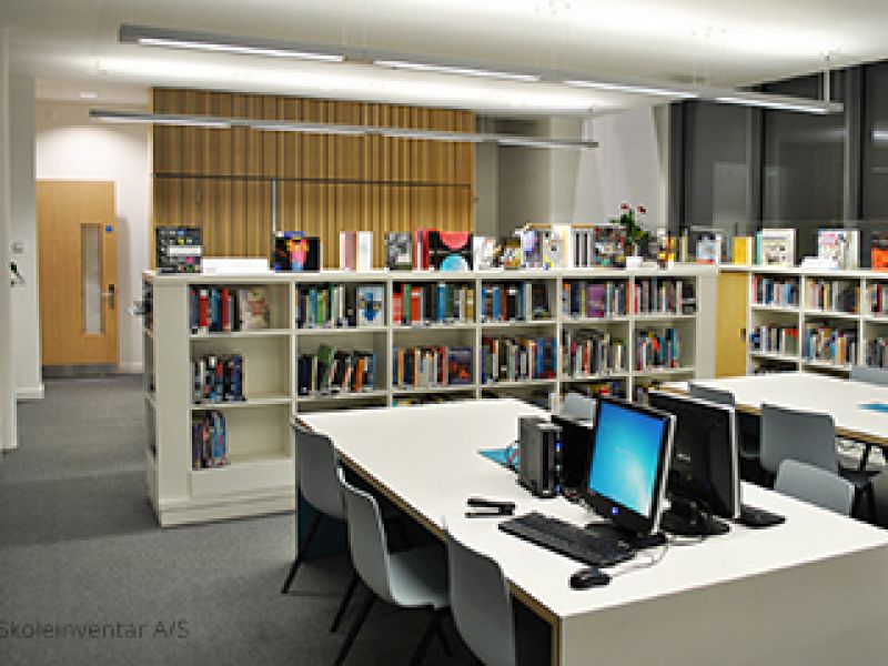 uppingham-library.jpg uppingham-library.jpg
