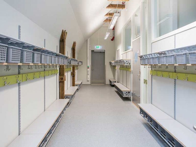 8-moehlenpris-oppveksttun-skole-garderobe 8-moehlenpris-oppveksttun-skole-garderobe