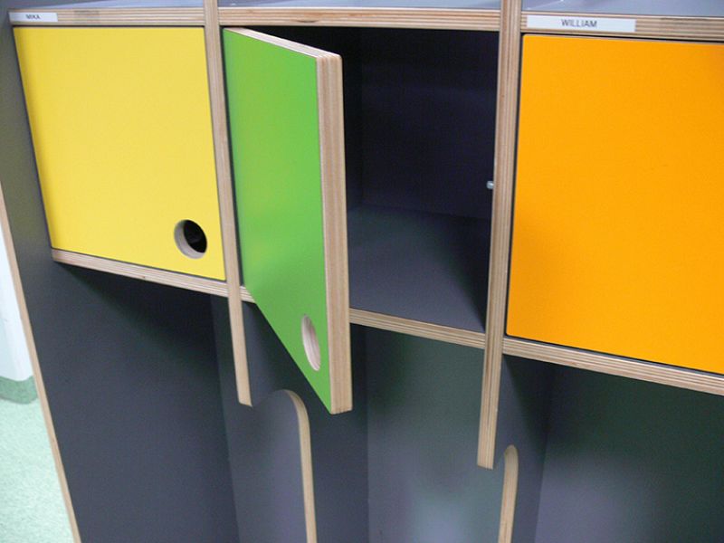 raumyr-skole-garderobe-2 raumyr-skole-garderobe-2