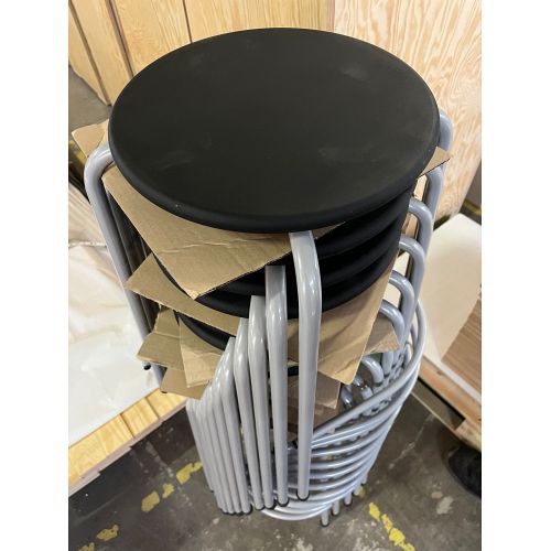 Trintaburet med fodstøtte - 2. sortering - SPAR 35 %